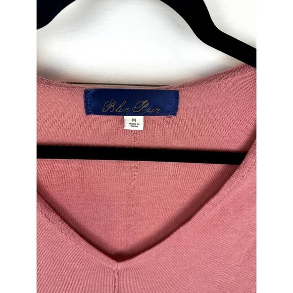 Pre-Loved Francesca's Collection Desert Rose v-neck sweater - Picture 3 of 7